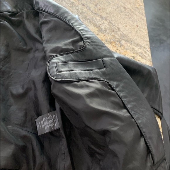 Leather jacket - Picture 8 of 10